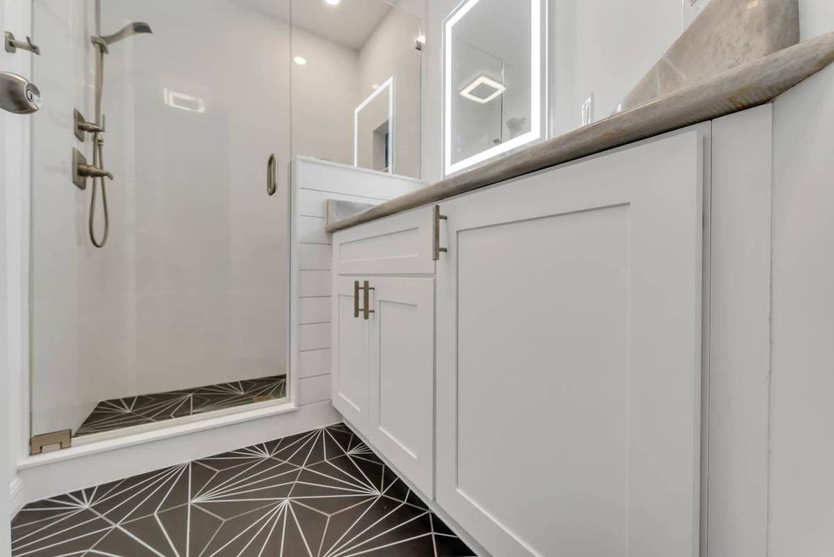 Star-Tile Custom Bath
